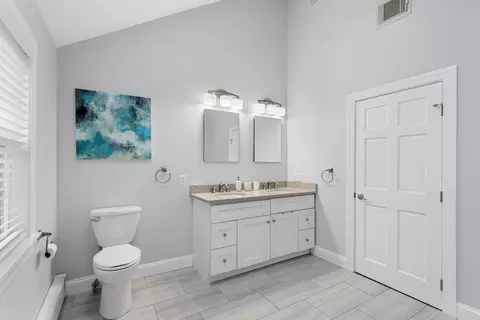 Bath - 7 Burnham Ln, Danvers, MA 01923 photo 2 of 6