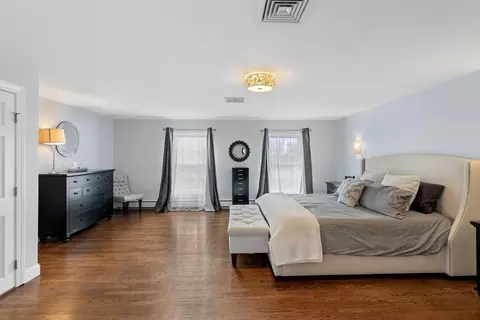 Bedroom - 7 Burnham Ln, Danvers, MA 01923 photo 1 of 4