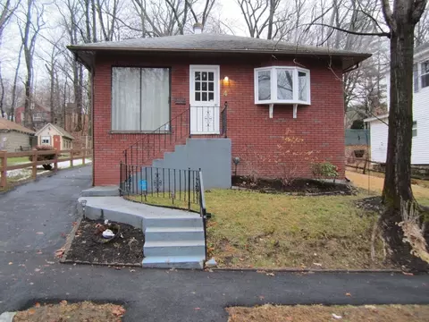 4 Wentworth, Worcester, MA 01603