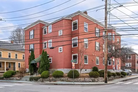 74 School St #4, Waltham, MA 02452