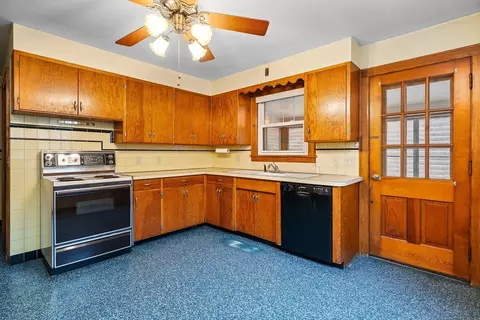 106 Clark St, Easthampton, MA 01027 photo 8