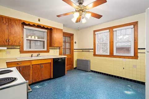 106 Clark St, Easthampton, MA 01027 photo 9