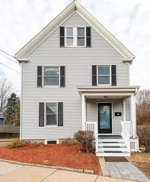 17 Lynnfield St, Peabody, MA 01960
