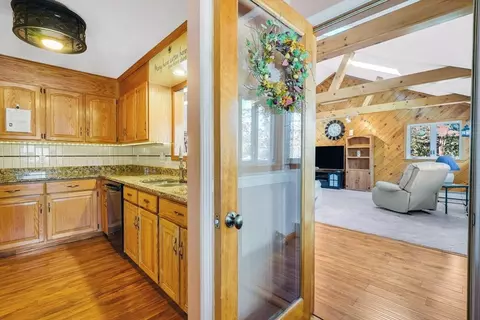 9 Beach Rd, Ware, MA 01082 photo 8