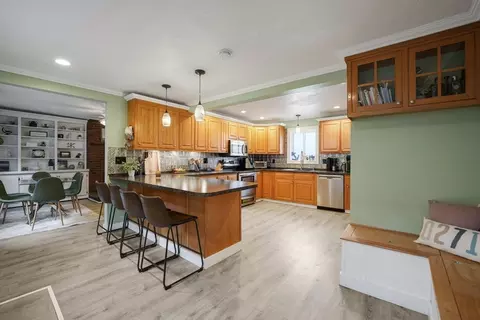 89 Middle St, Fairhaven, MA 02719 photo 11