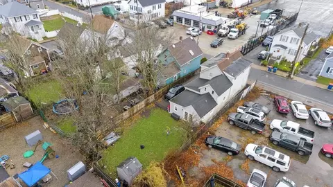 89 Middle St, Fairhaven, MA 02719 photo 5