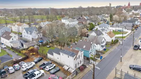 89 Middle St, Fairhaven, MA 02719 photo 4