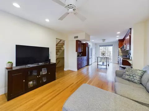 773 E 6th St, Boston, MA 02127 photo 8