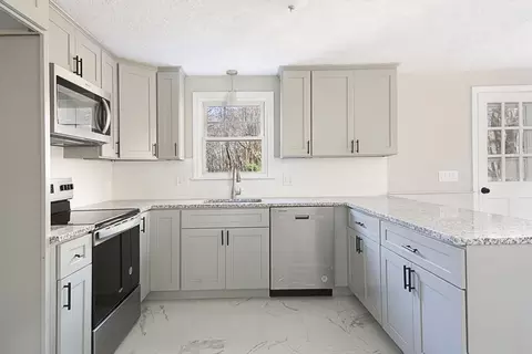 Kitchen - 55 Dodge Rd, Sutton, MA 01590 photo 1 of 3