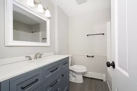 Bath - 55 Dodge Rd, Sutton, MA 01590 photo 1 of 3