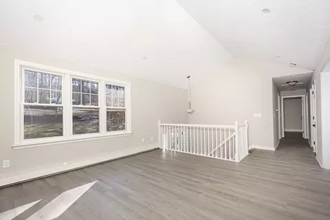 Living - 55 Dodge Rd, Sutton, MA 01590 photo 4 of 9