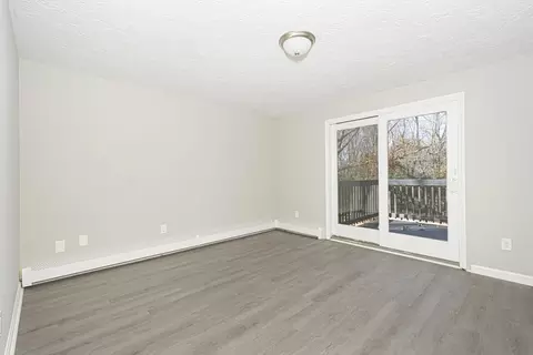 Living - 55 Dodge Rd, Sutton, MA 01590 photo 5 of 9