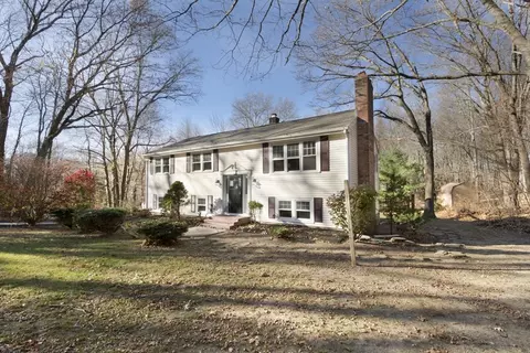 Exterior - 55 Dodge Rd, Sutton, MA 01590 photo 3 of 8