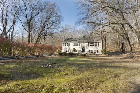 Exterior - 55 Dodge Rd, Sutton, MA 01590 photo 2 of 8