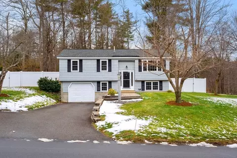 Exterior - 87 Ash St, Townsend, MA 01469 photo 3 of 5