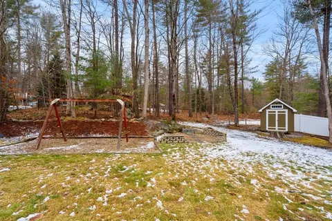 Exterior - 87 Ash St, Townsend, MA 01469 photo 2 of 5