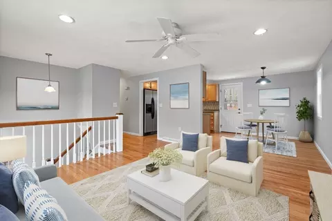 Living - 87 Ash St, Townsend, MA 01469 photo 1 of 9