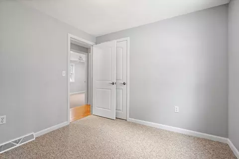 Bedroom - 87 Ash St, Townsend, MA 01469 photo 6 of 8