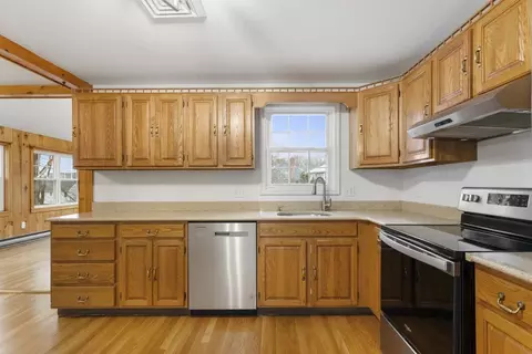 22 Lexington St, Canton, MA 02021 photo 10