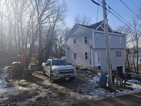 04 Aurora St, Worcester, MA 01607 photo 7