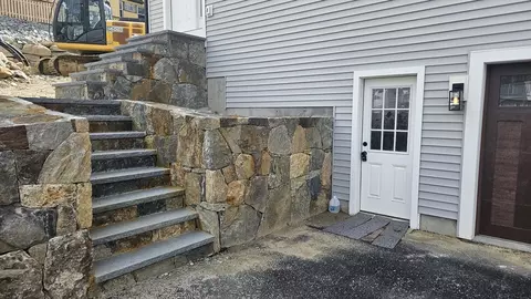 04 Aurora St, Worcester, MA 01607 photo 4