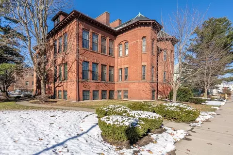 321 Plantation #G2, Worcester, MA 01604