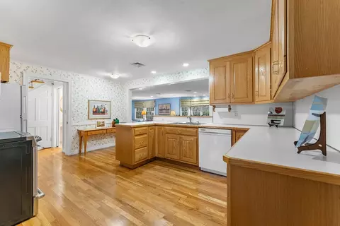 125 Tower Ave, Needham, MA 02494 photo 26