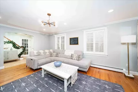 711 Great Plain Ave, Needham, MA 02492 photo 3