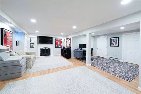 711 Great Plain Ave, Needham, MA 02492 photo 23