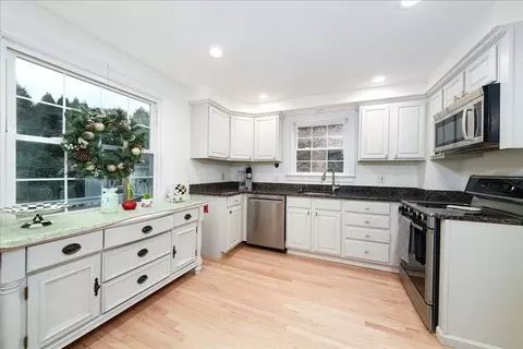 711 Great Plain Ave, Needham, MA 02492 photo 5