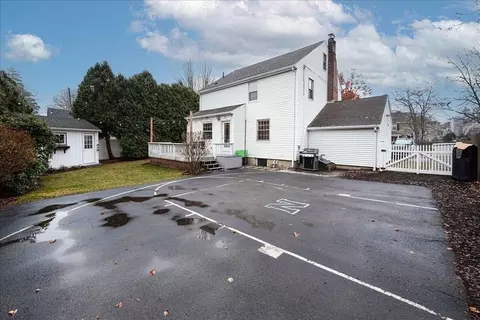 711 Great Plain Ave, Needham, MA 02492 photo 27