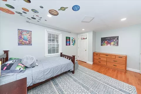 711 Great Plain Ave, Needham, MA 02492 photo 16