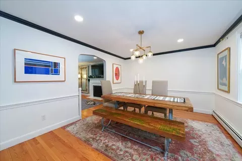 711 Great Plain Ave, Needham, MA 02492 photo 9