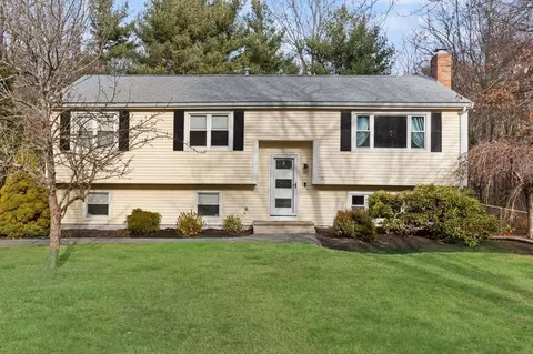 39 Sandy Ridge Cir, Sharon, MA 02067