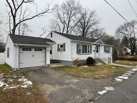 17 Batten St, Webster, MA 01570 photo 3