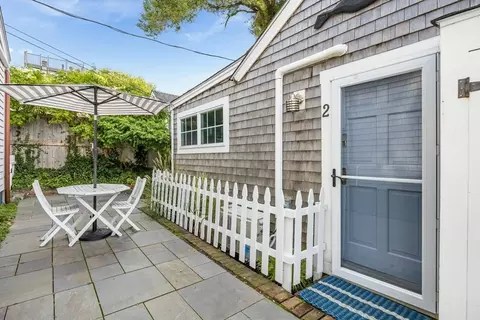 3 Kendall Ln UNIT B2, Provincetown, MA 02657