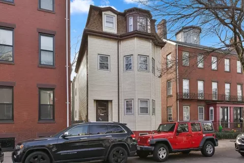 395 W 4th St, Boston, MA 02127