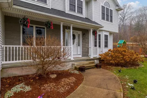 56 Camile Rd, Webster, MA 01570 photo 9