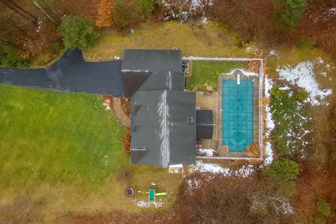 56 Camile Rd, Webster, MA 01570 photo 3