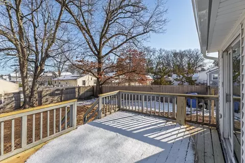 Exterior - 207 Lamont St, Springfield, MA 01119 photo 4 of 7