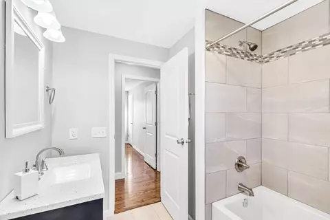 Bath - 207 Lamont St, Springfield, MA 01119 photo 4 of 4