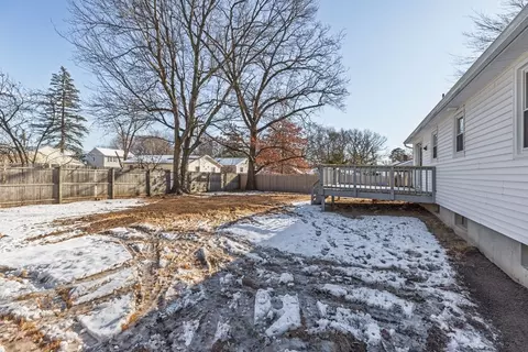 Exterior - 207 Lamont St, Springfield, MA 01119 photo 2 of 7