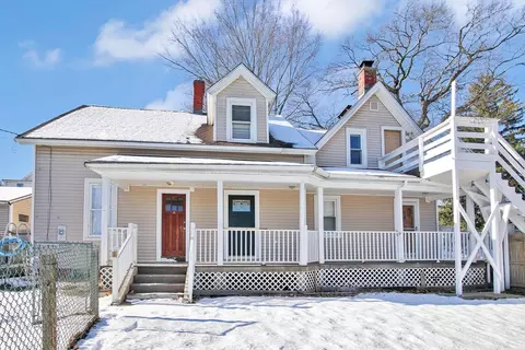 676 Hampden St, Holyoke, MA 01040
