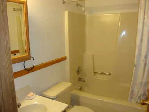 Bath - 298 Keys Rd, Warren, MA 01083 photo 1 of 1