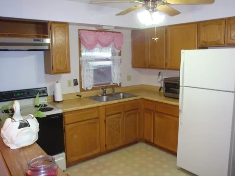 Kitchen - 298 Keys Rd, Warren, MA 01083 photo 2 of 2
