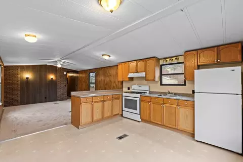 43 Regina St, Wareham, MA 02538 photo 7