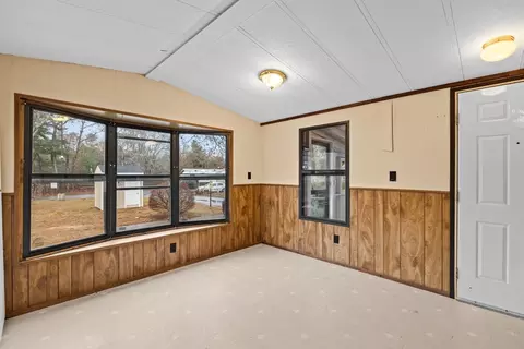 43 Regina St, Wareham, MA 02538 photo 9