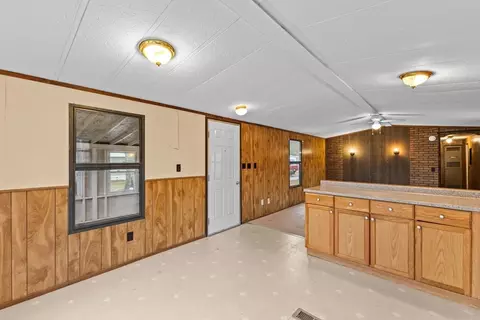 43 Regina St, Wareham, MA 02538 photo 8