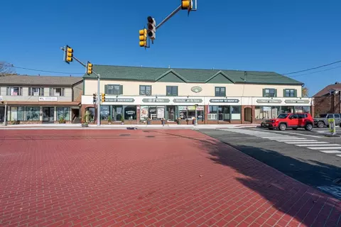 Exterior - 49 Main St #C, Bourne, MA 02532 photo 3 of 3
