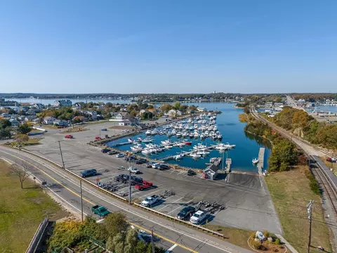 Exterior - 49 Main St #C, Bourne, MA 02532 photo 1 of 3